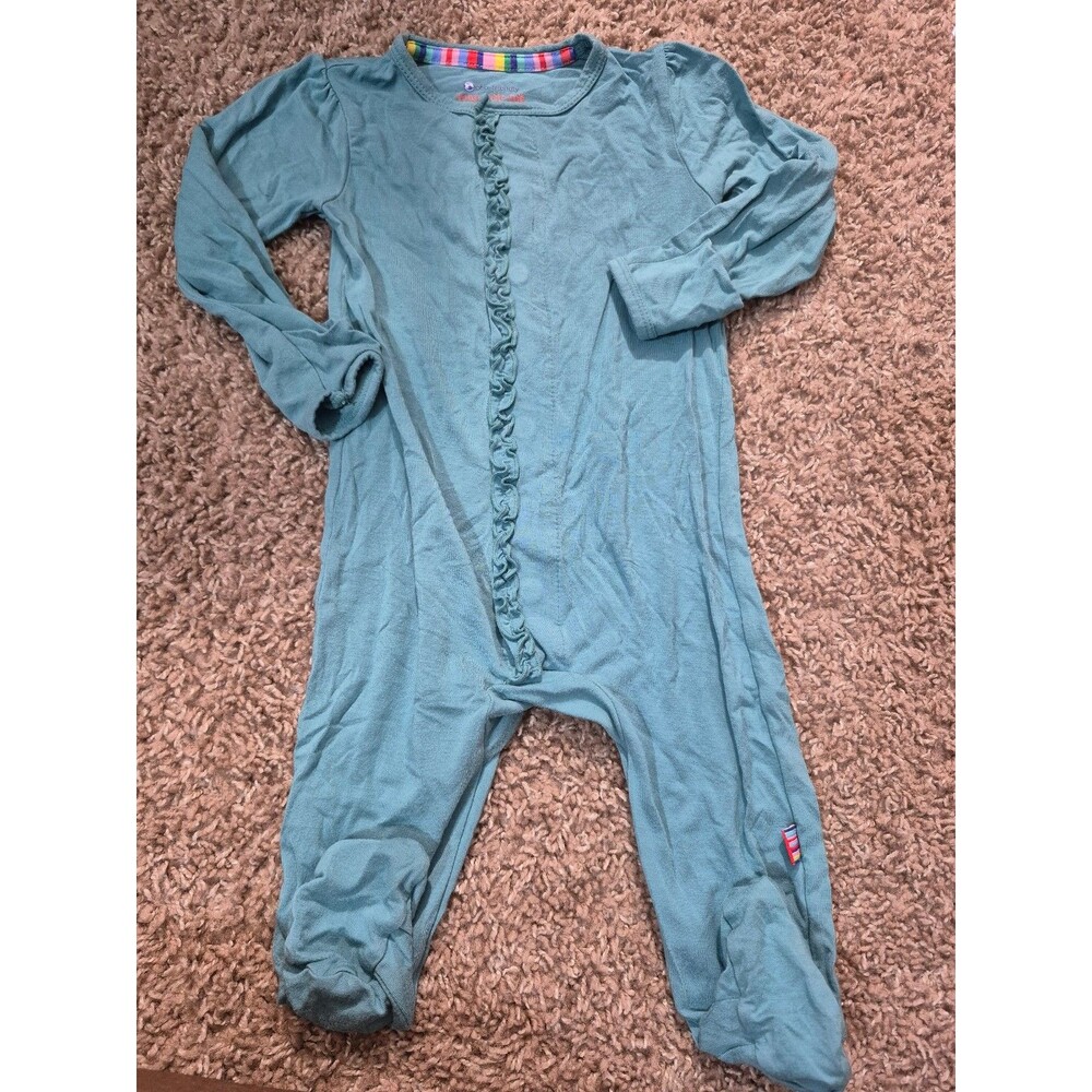 Magnetic me footie size 3-6 months